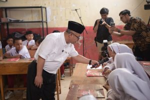 Mendikdasmen Ajak Budayakan Jaga Lingkungan dan Hormati Guru Saat Sapa Murid di Bogor
