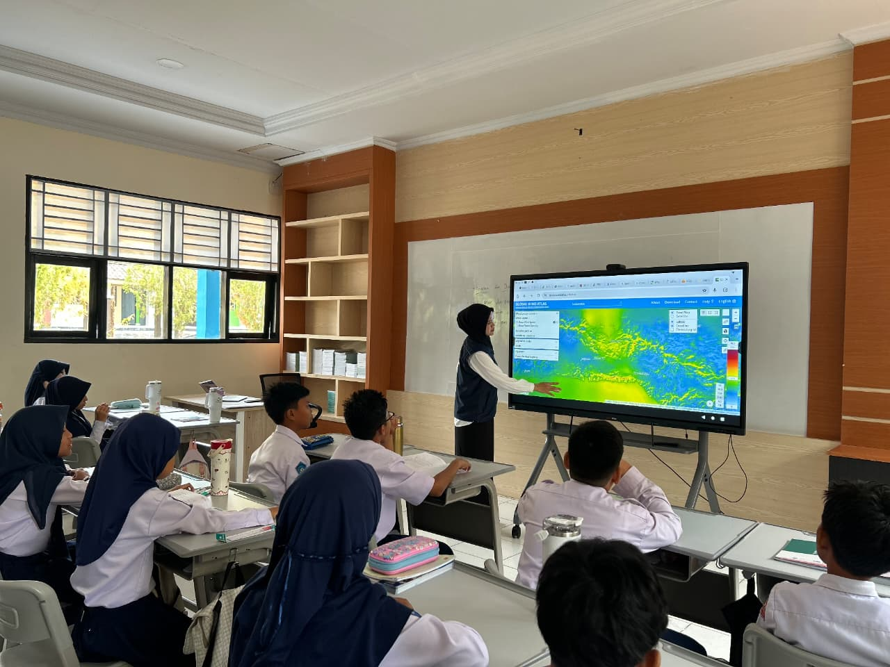 STEM Perkuat Karakter Murid melalui Proses Merancang dan Memperbaiki Purwarupa